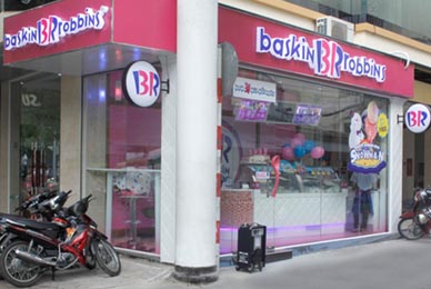 Baskin Robbins tưng bừng khai trương 3 của hàng mới