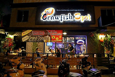 nha-hang-hai-san-dai-duong-the-crawfish-spot